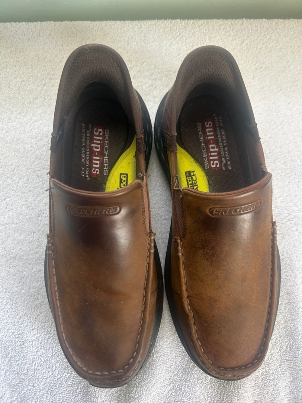 Skechers Comfy Men's Brown Leather Slip-Ons 8.5 great shape